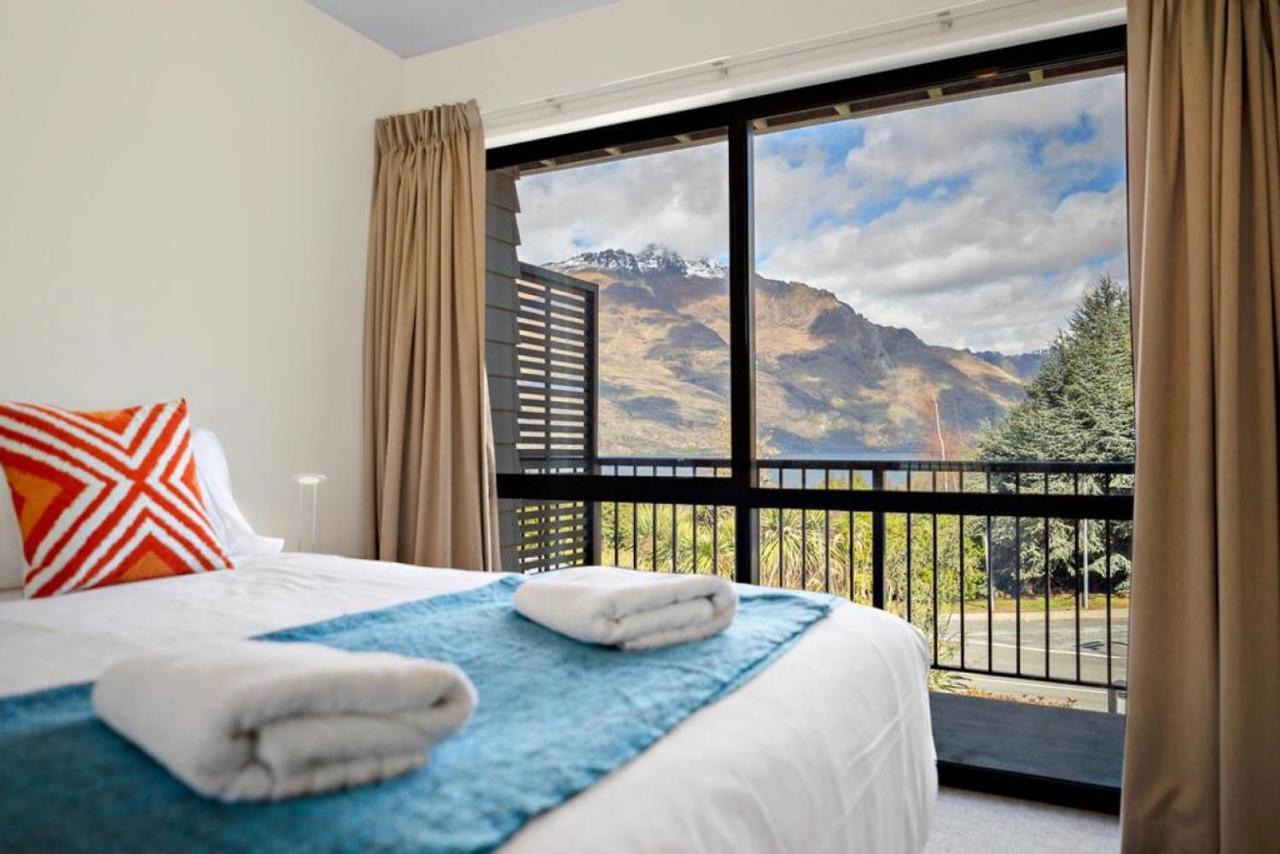 Sunshine Bay Escape - Close To *